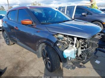  Salvage Nissan Kicks