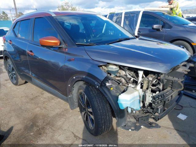  Salvage Nissan Kicks