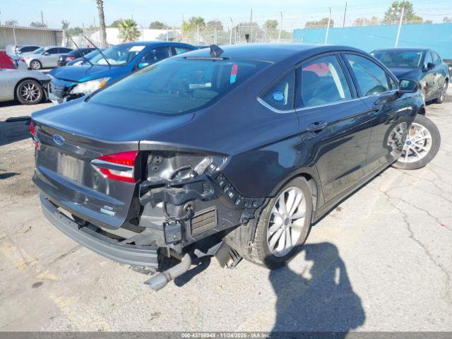 Ford Fusion Se Image 11