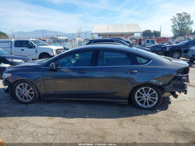 Ford Fusion Se Image 17