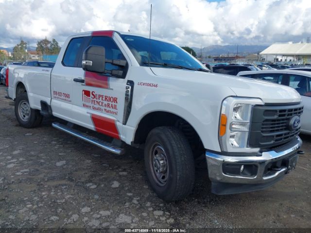 Ford F-250 Xl Image 1