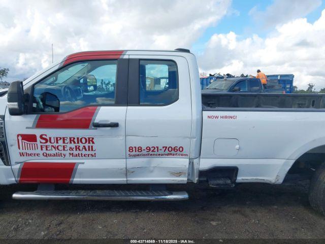 Ford F-250 Xl Image 3