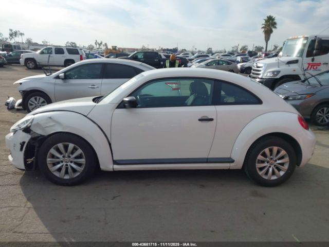 Volkswagen Beetle 2.5l Entry Image 16