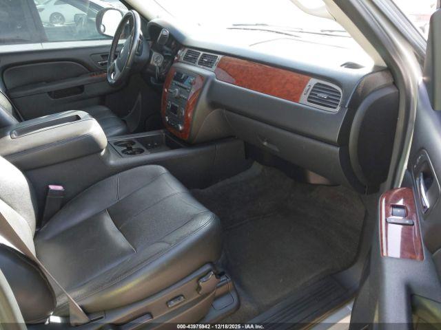 Chevrolet Tahoe Lt Image 7