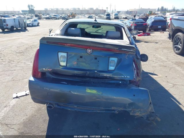 Cadillac STS-V Image 15