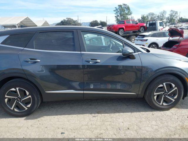 Kia Sportage Lx Image 2