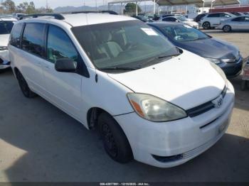  Salvage Toyota Sienna