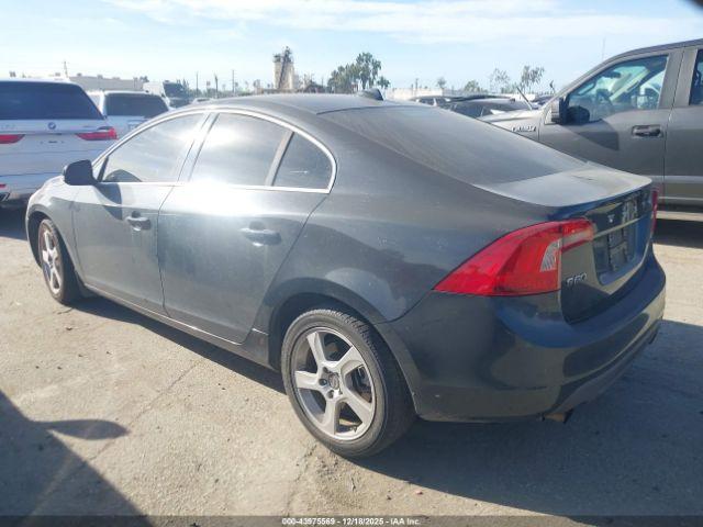 Volvo S60 T5 Image 6
