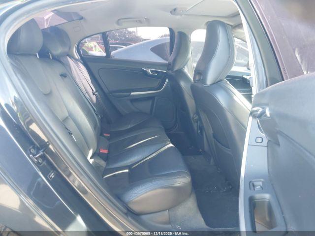 Volvo S60 T5 Image 7