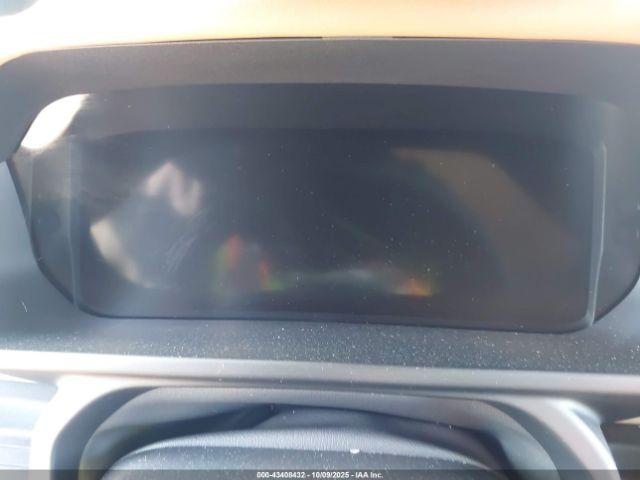 Land Rover Defender 110 P300 Image 12