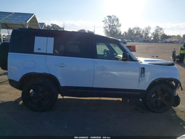 Land Rover Defender 110 P300 Image 7