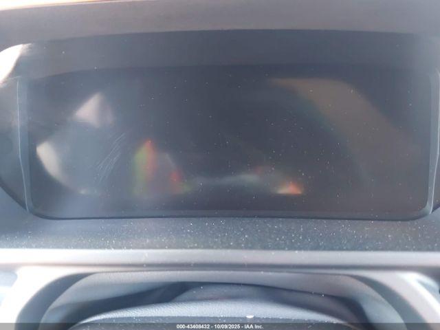 Land Rover Defender 110 P300 Image 18