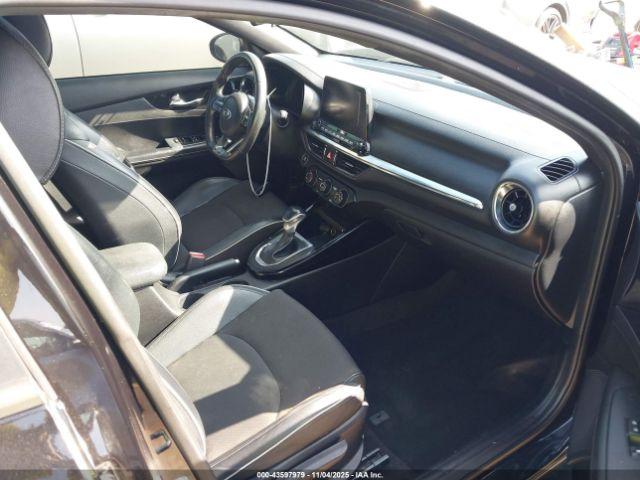 Kia Forte Gt-line Image 5