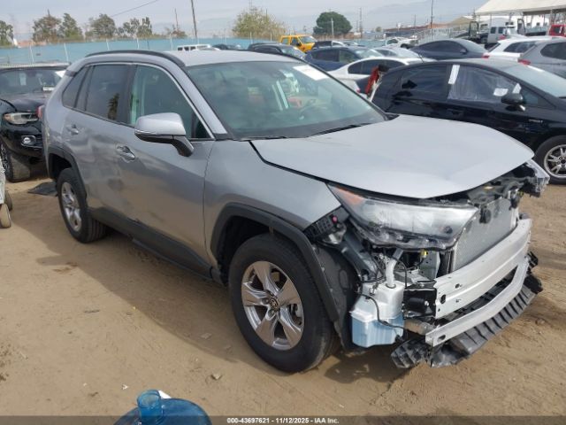 Toyota RAV4 Xle Image 1