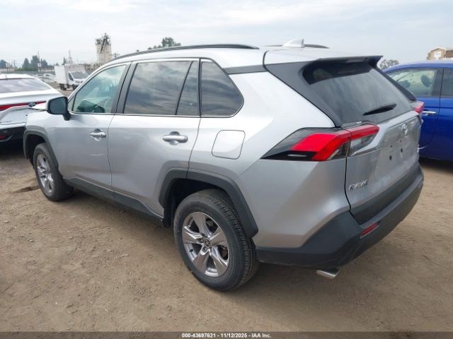 Toyota RAV4 Xle Image 15