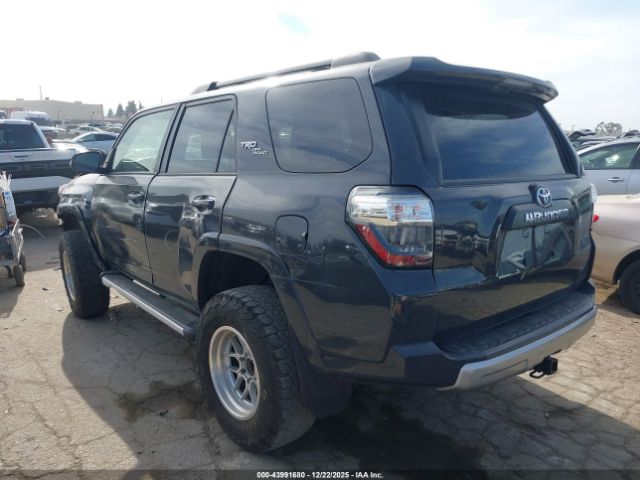 Toyota 4Runner Trd Off Road Premium Image 3