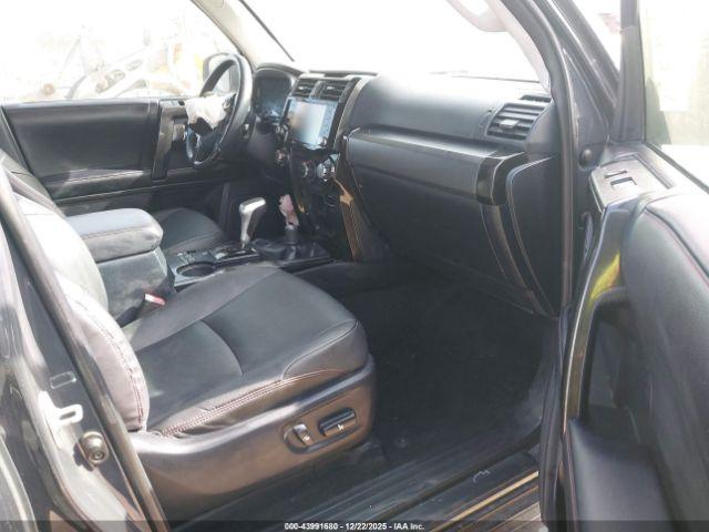 Toyota 4Runner Trd Off Road Premium Image 14