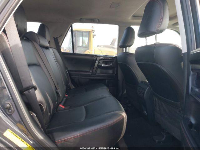 Toyota 4Runner Trd Off Road Premium Image 4