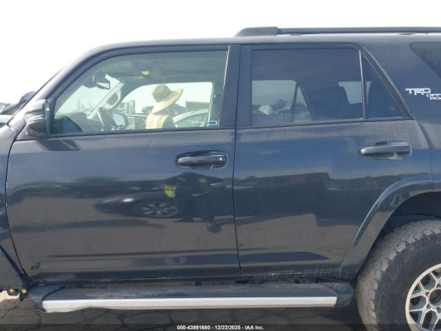 Toyota 4Runner Trd Off Road Premium Image 11