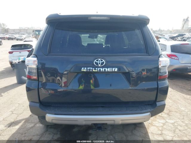 Toyota 4Runner Trd Off Road Premium Image 15