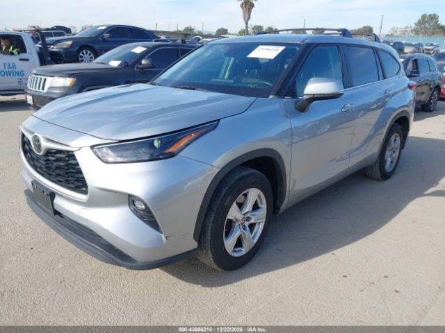 Toyota Highlander Le Image 6