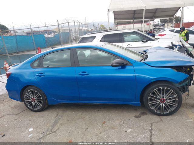 Kia Forte Gt Image 14