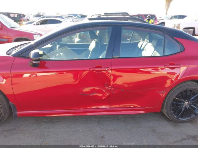 Toyota Camry Xse Image 3