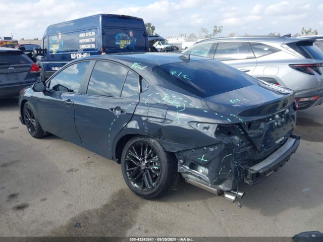 Toyota Camry Se Image 9