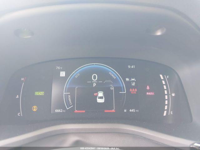 Toyota Camry Se Image 13