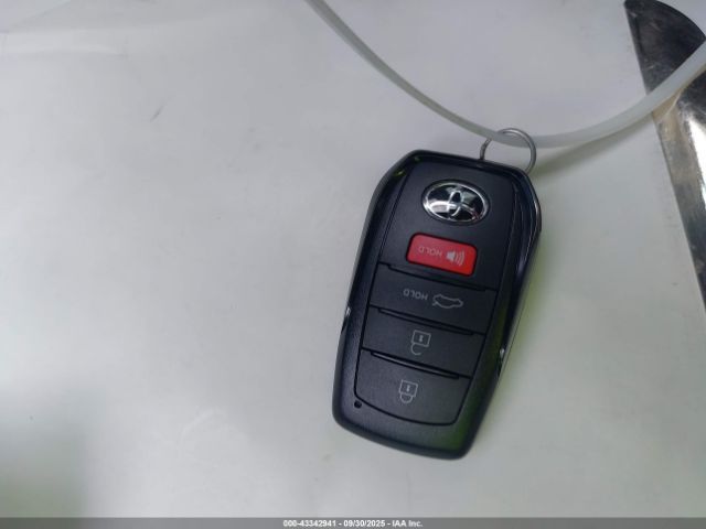 Toyota Camry Se Image 5