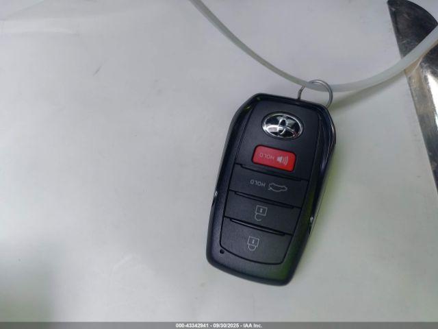 Toyota Camry Se Image 5