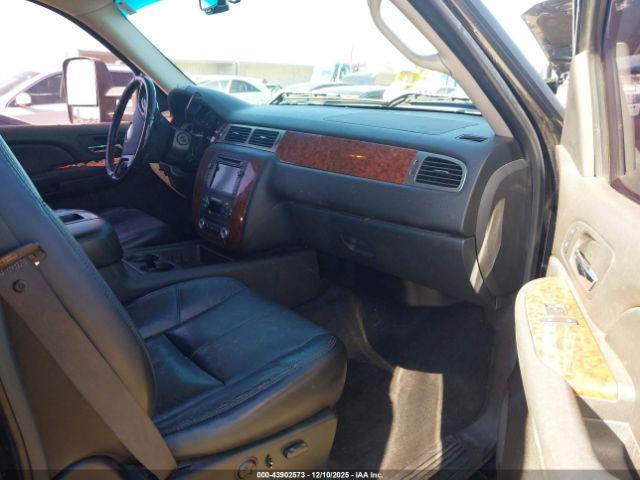 Chevrolet Silverado 2500 Ltz Image 5