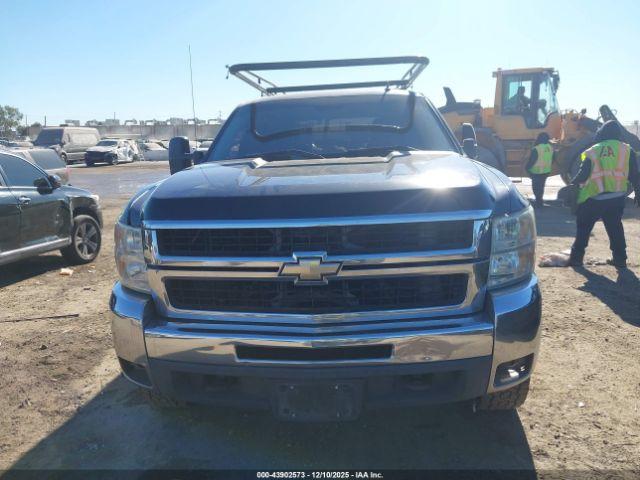 Chevrolet Silverado 2500 Ltz Image 7