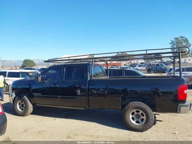 Chevrolet Silverado 2500 Ltz Image 13