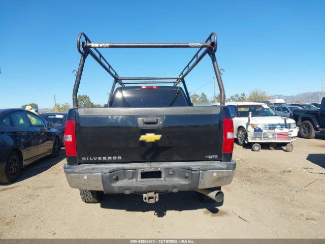 Chevrolet Silverado 2500 Ltz Image 14
