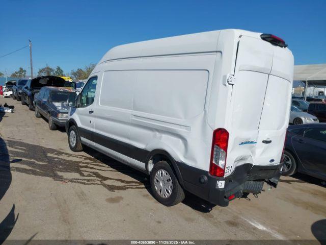 Ford E-transit-350 Image 9