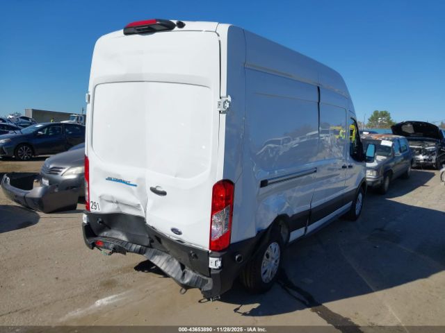 Ford E-transit-350 Image 12
