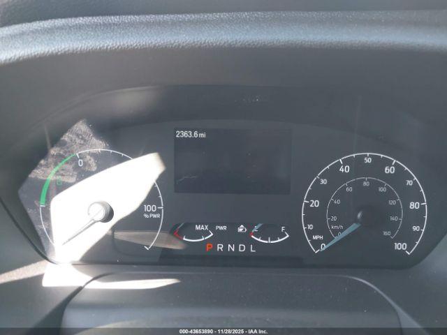 Ford E-transit-350 Image 10