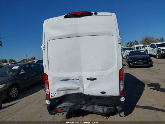 Ford E-transit-350 Image 4