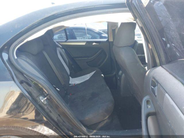 Volkswagen Jetta 1.8t Se Image 4