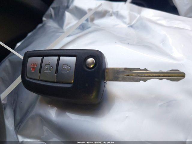 Nissan Rogue S Image 5