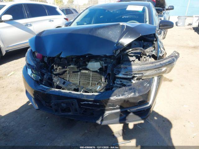 Honda Clarity Plug-In Hybrid Image 8