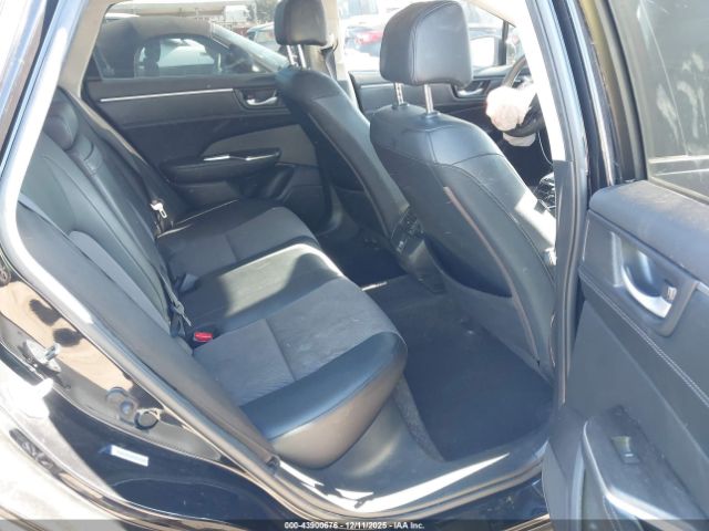 Honda Clarity Plug-In Hybrid Image 7