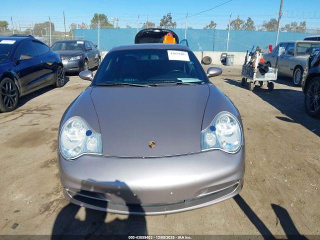 Porsche 911 Image 10