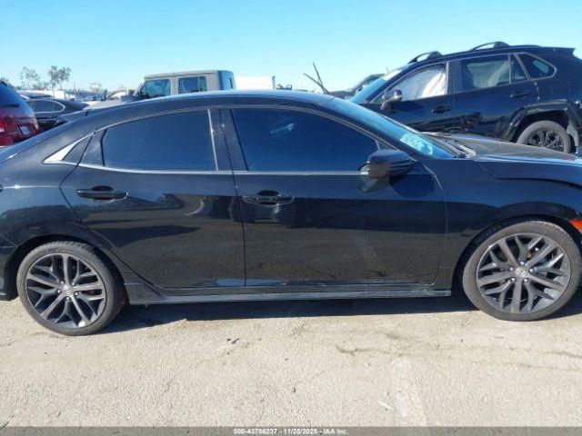 Honda Civic Sport Image 10