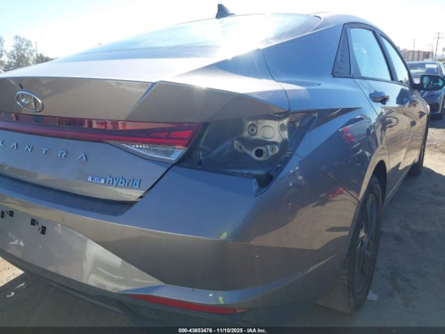 Hyundai ELANTRA Blue Image 4