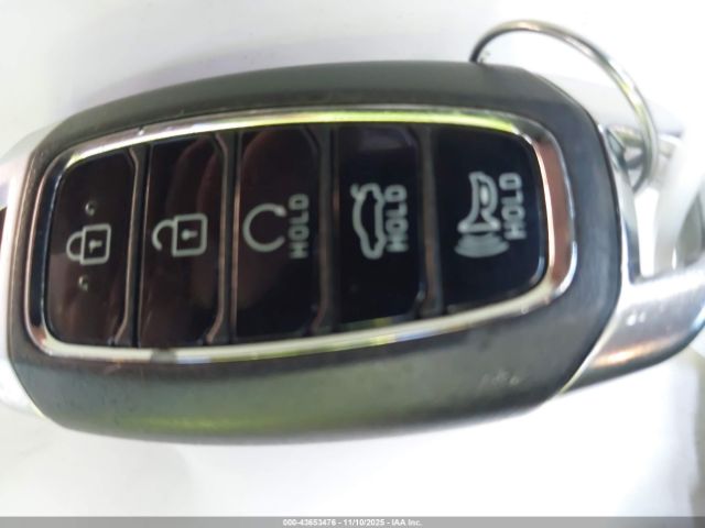 Hyundai ELANTRA Blue Image 10