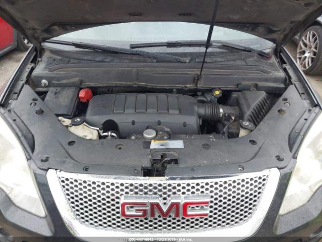 GMC Acadia Denali Image 17