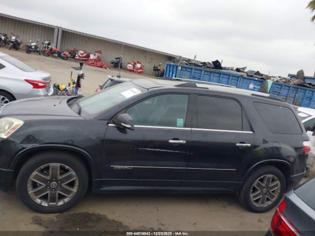 GMC Acadia Denali Image 11