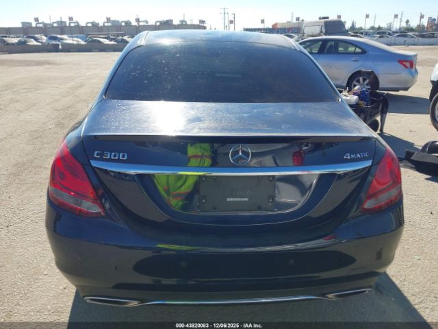 Mercedes-Benz C-Class Image 4